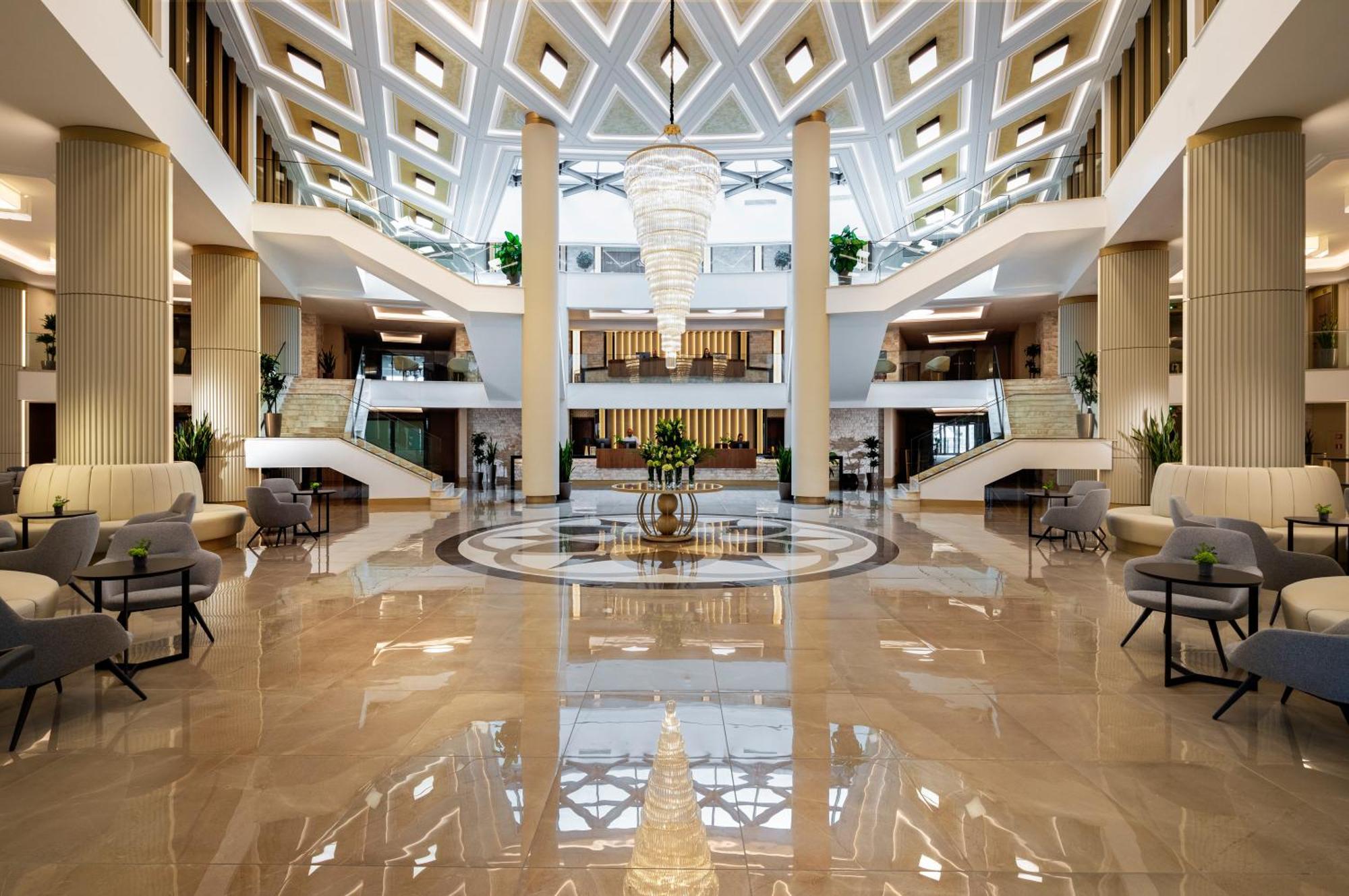 Kings' Valley Medical & Spa Hotel Kazanlak Exterior photo Lobby
