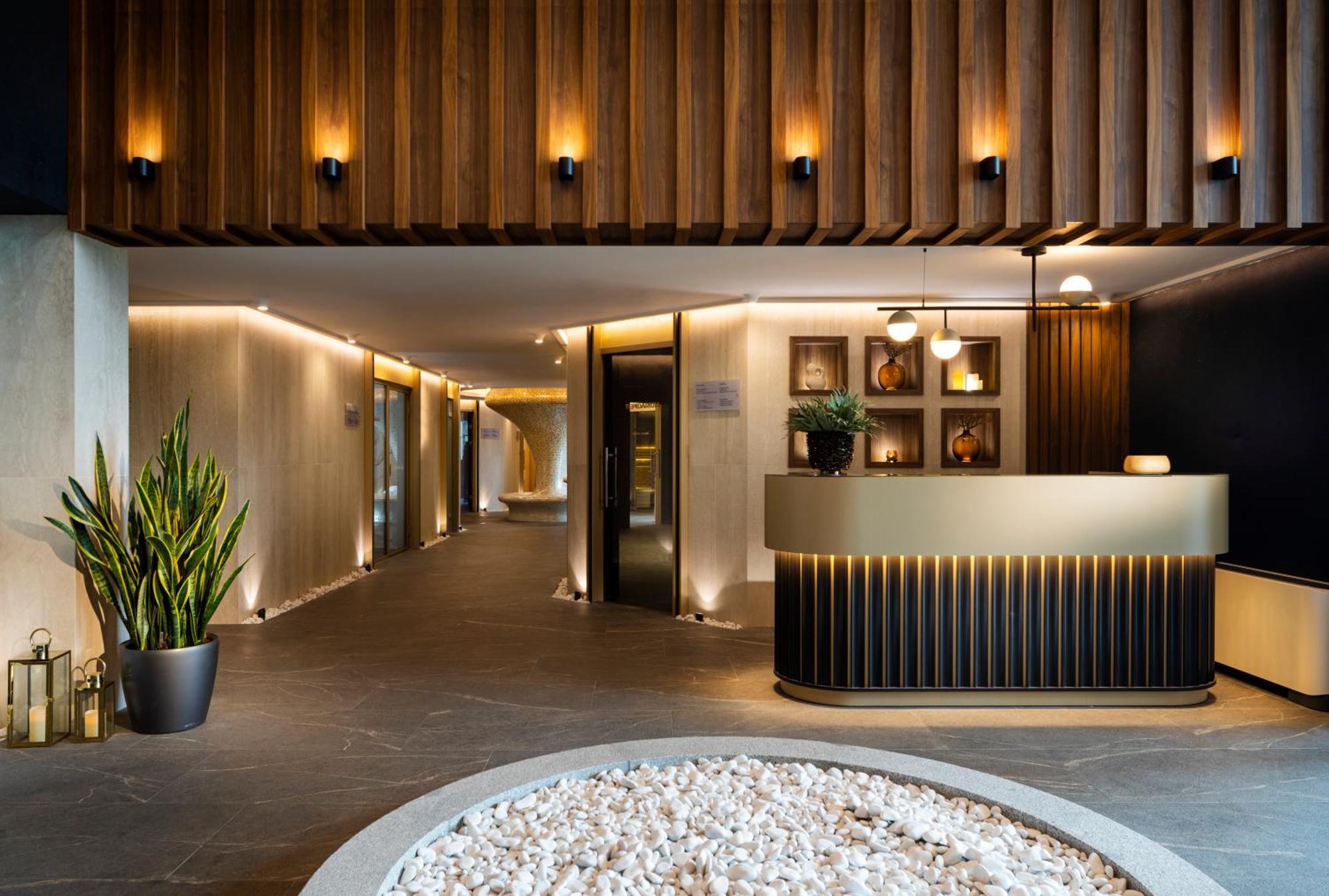 Kings' Valley Medical & Spa Hotel Kazanlak Exterior photo The Spa at The Landmark