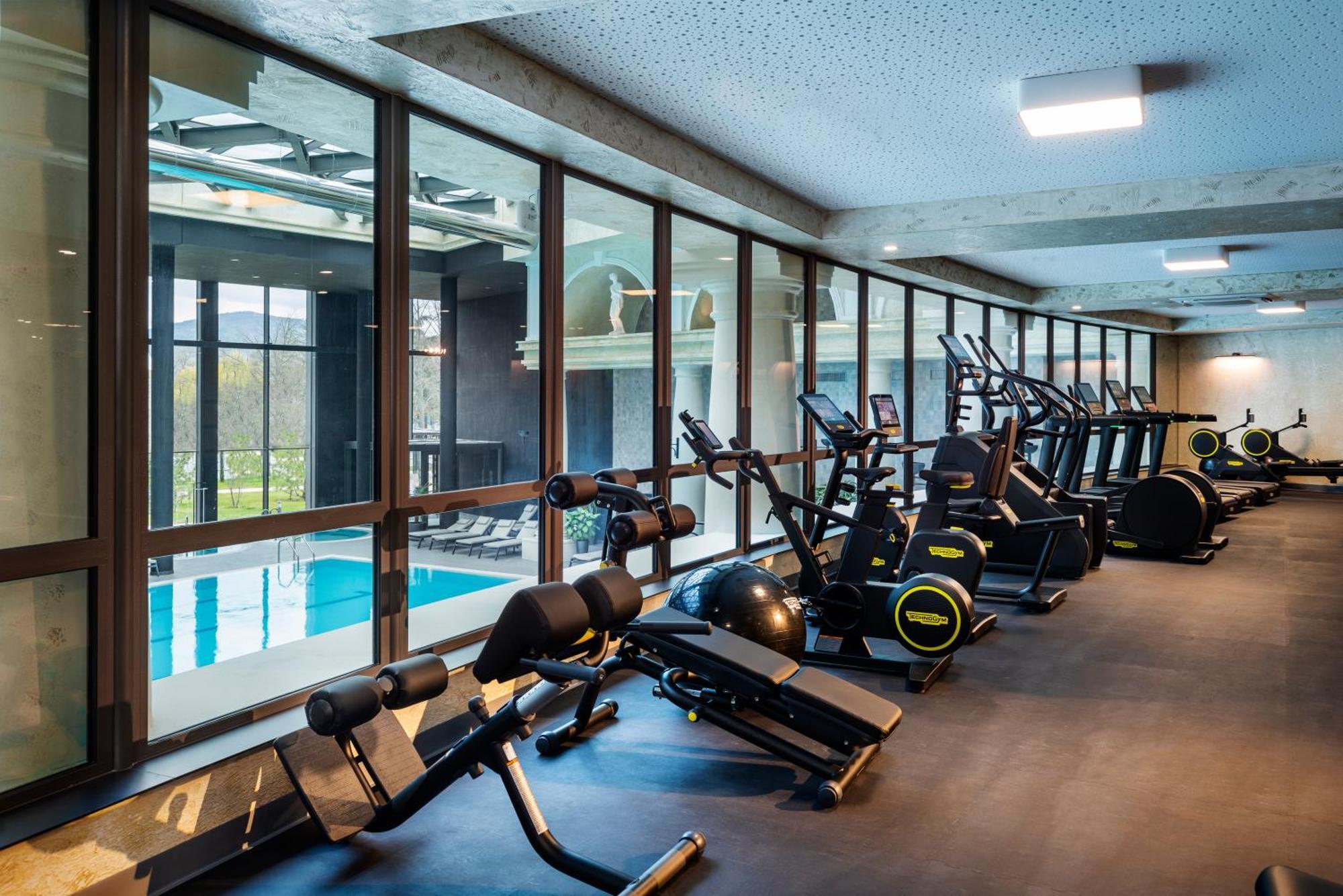 Kings' Valley Medical & Spa Hotel Kazanlak Exterior photo The gym at the hotel
