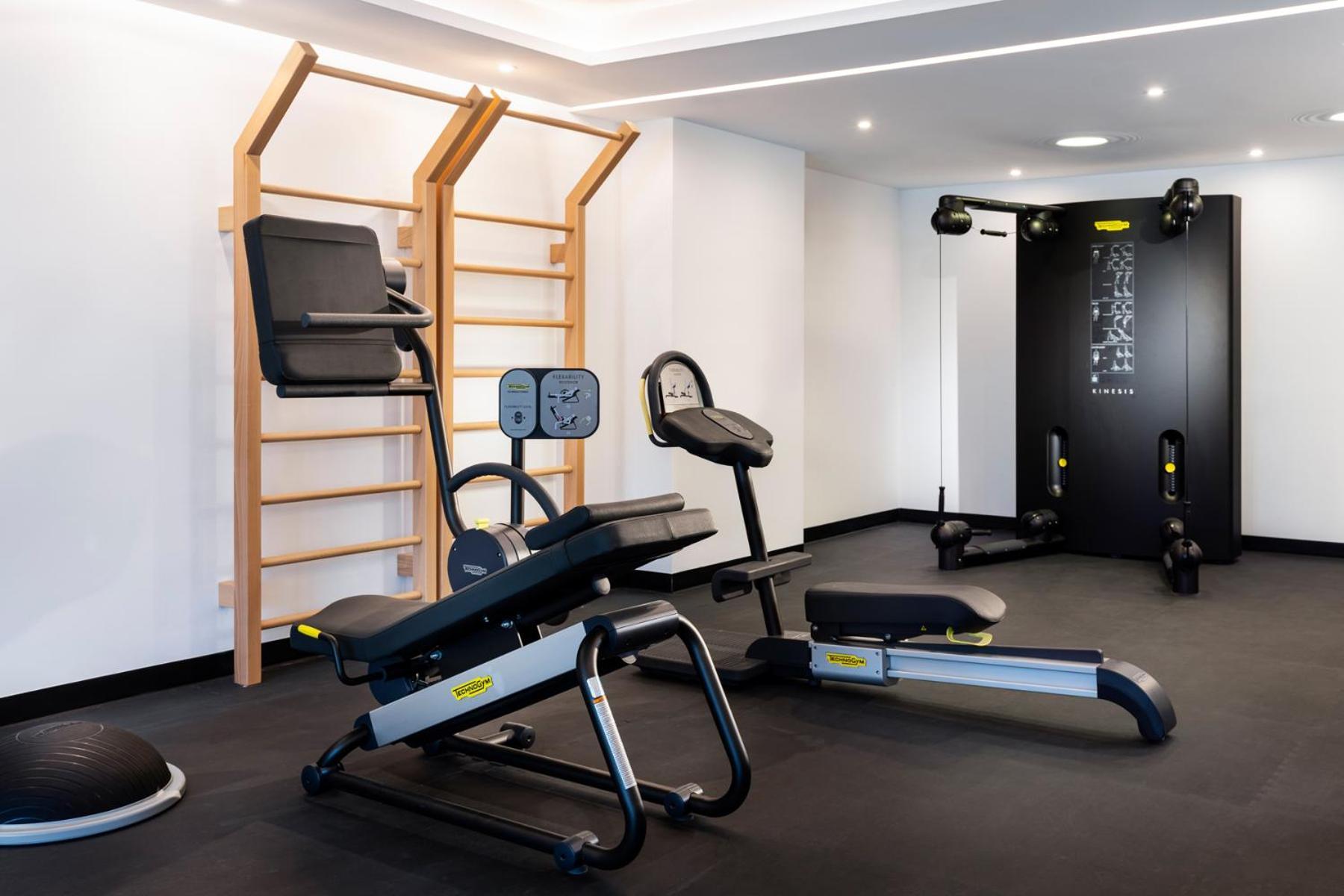Kings' Valley Medical & Spa Hotel Kazanlak Exterior photo Technogym Wellness Center