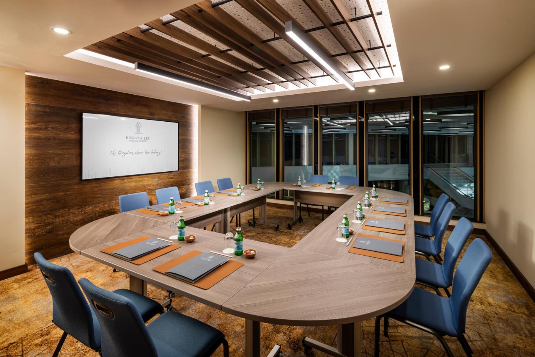 Kings' Valley Medical & Spa Hotel Kazanlak Exterior photo Meeting room at the hotel